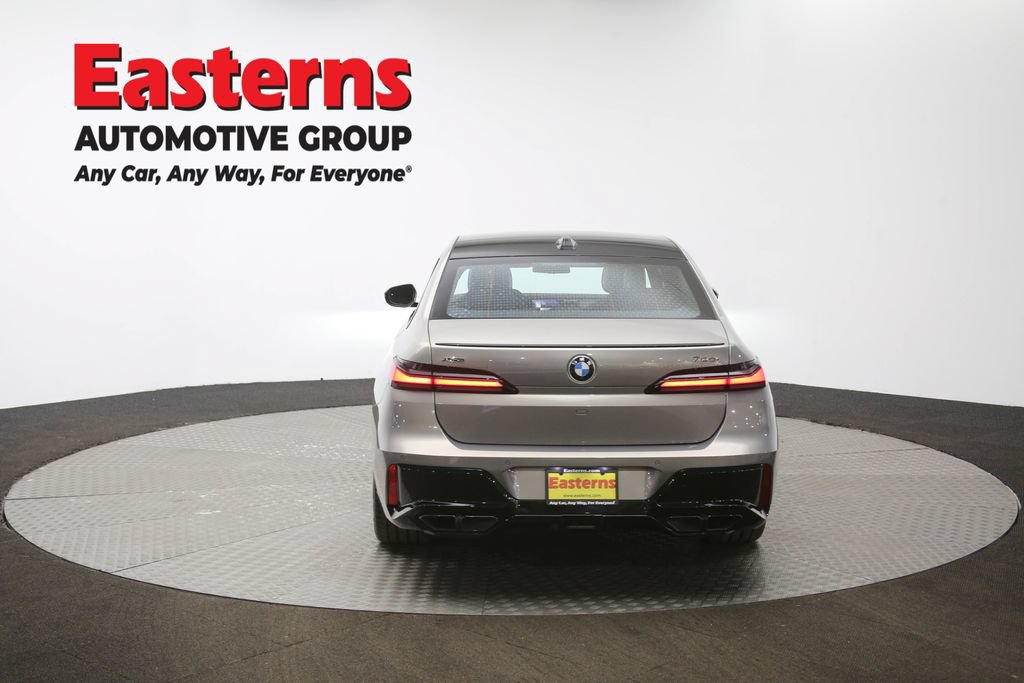 Used 2023 BMW 760i xDrive w/ Executive Package AWD/4WD image 41