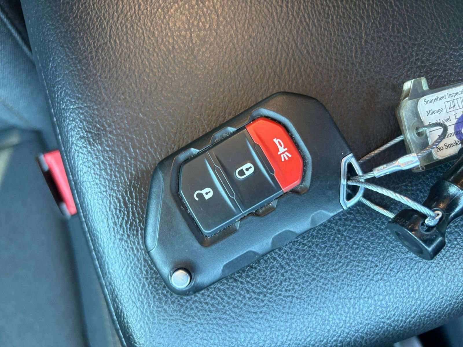 Used 2025 Jeep Wrangler Sport S AWD/4WD image 21