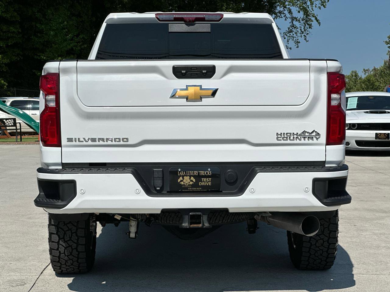 Used 2024 Chevrolet Silverado 2500 High Country w/ High Country Premium Package AWD/4WD image 6