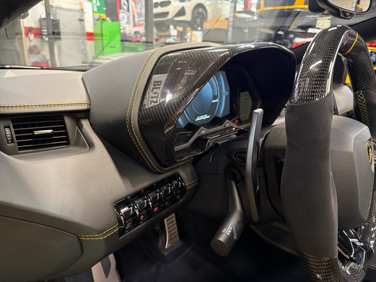Used 2018 Lamborghini Aventador S AWD/4WD image 15