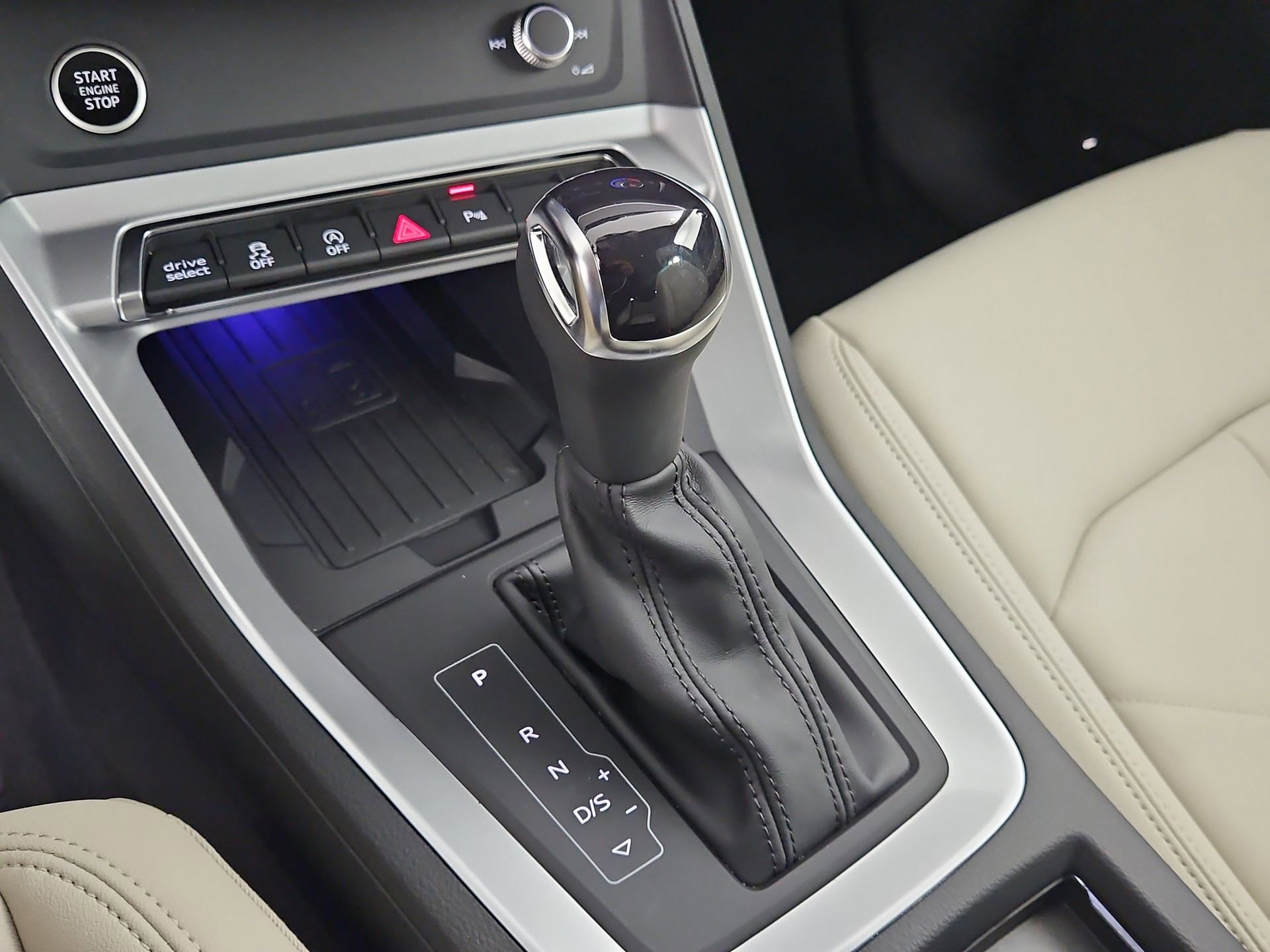 Certified 2025 Audi Q3 2.0T Premium Plus w/ Premium Plus Package image 36