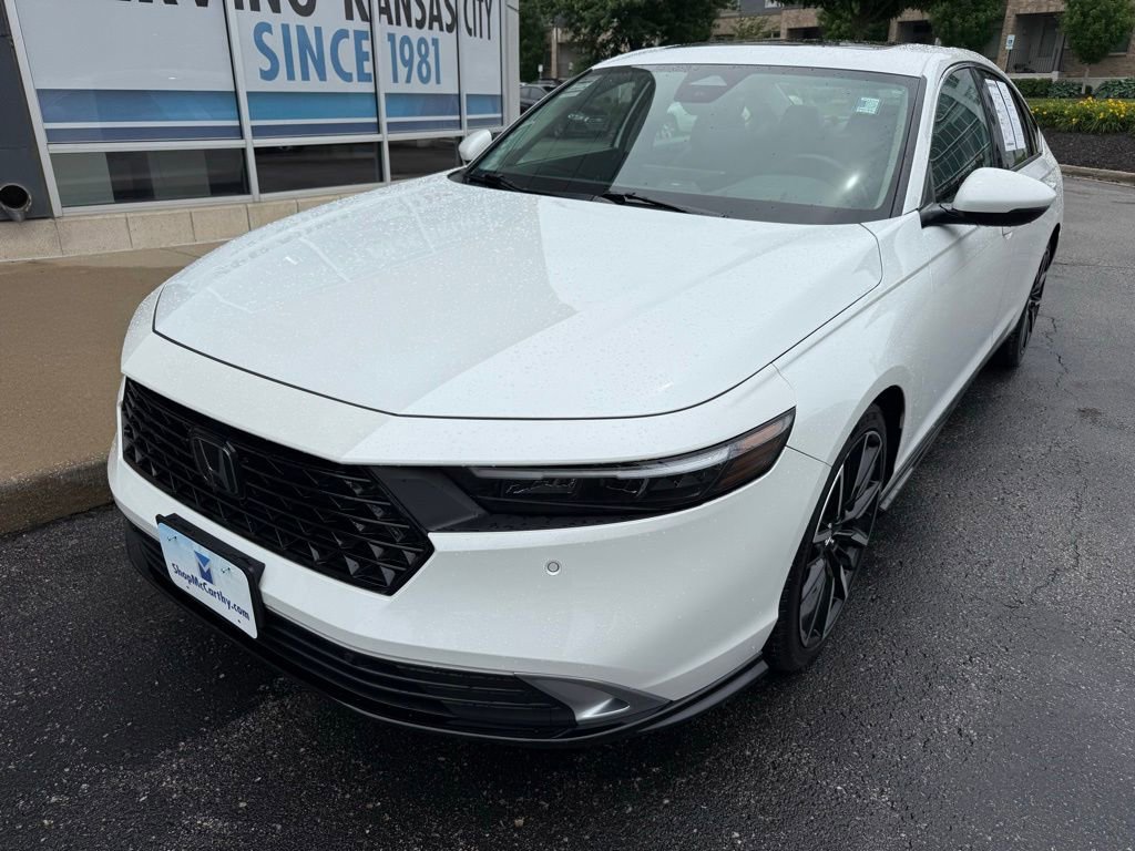 Used 2023 Honda Accord Touring image 10