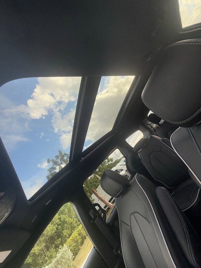 New 2026 Chrysler Pacifica Limited FWD image 30