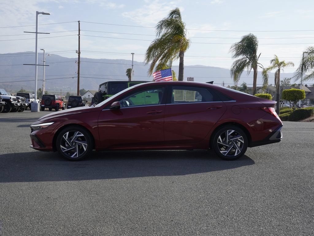 Used 2024 Hyundai Elantra Limited FWD image 7