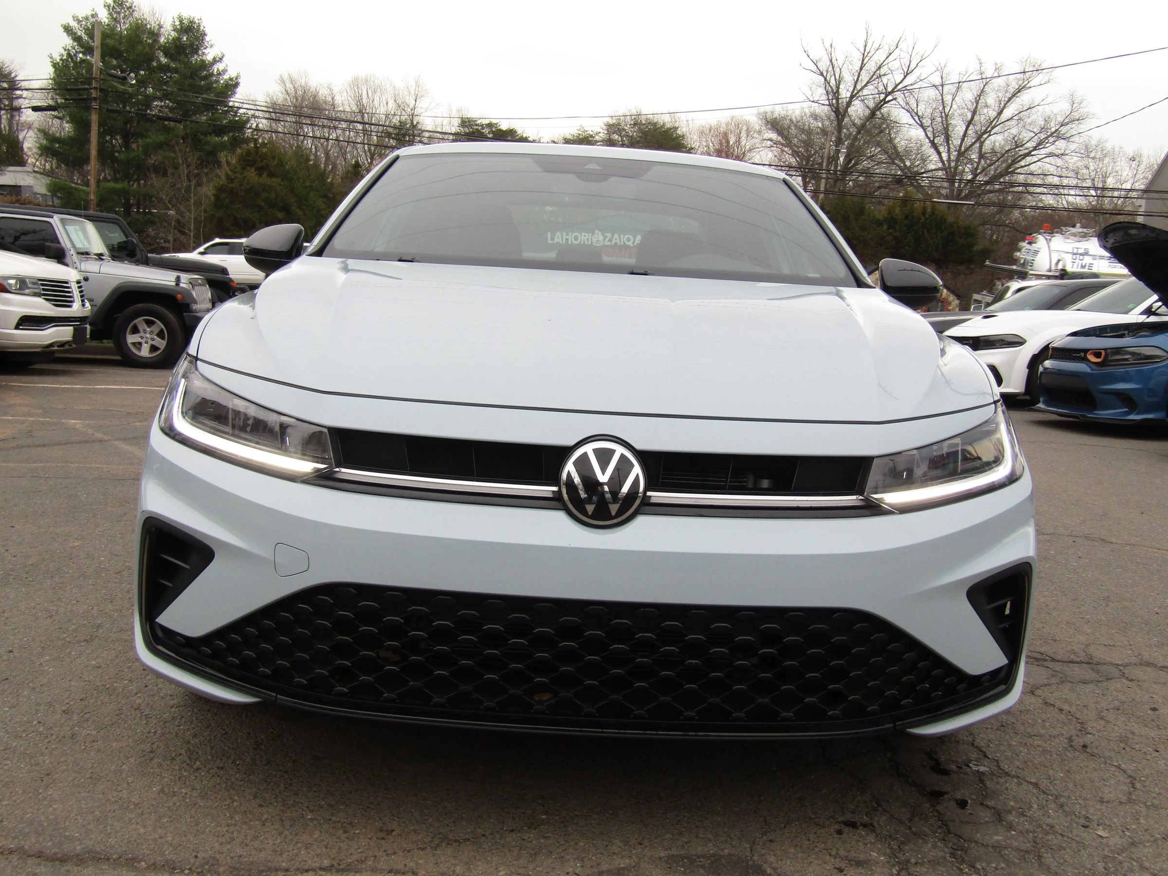 Used 2025 Volkswagen Jetta Sport image 2