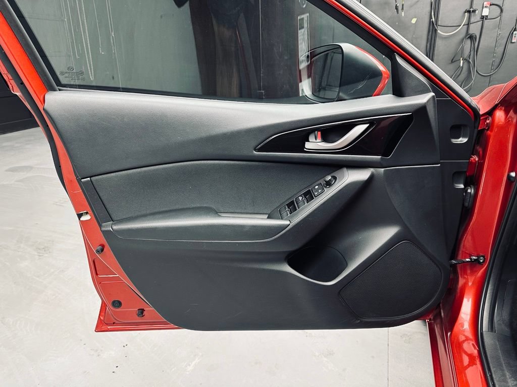 Used 2015 MAZDA MAZDA3 i Touring FWD image 23