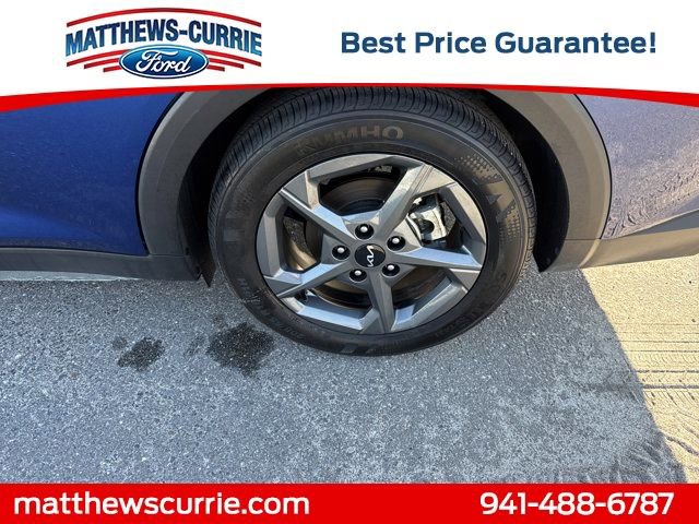 Used 2025 Kia K4 LXS image 14