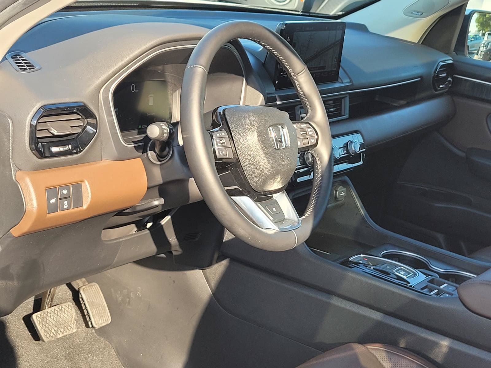 Used 2025 Honda Pilot Elite image 27
