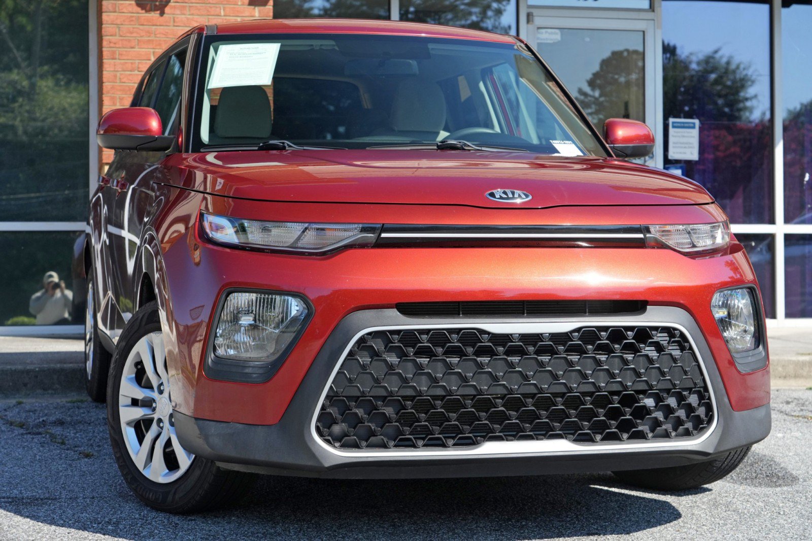Used 2021 Kia Soul LX FWD image 2