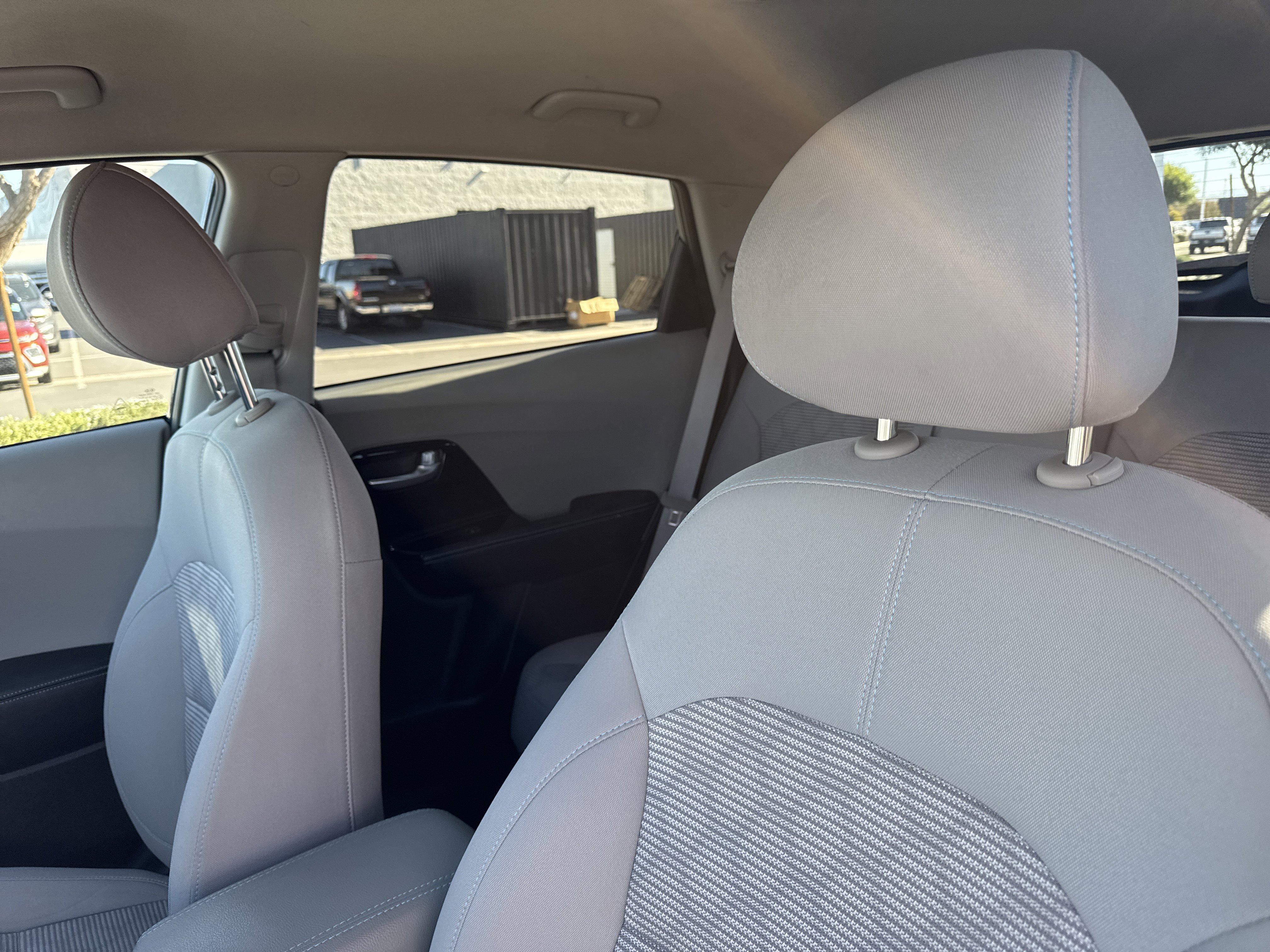 Certified 2020 Kia Niro LXS image 12