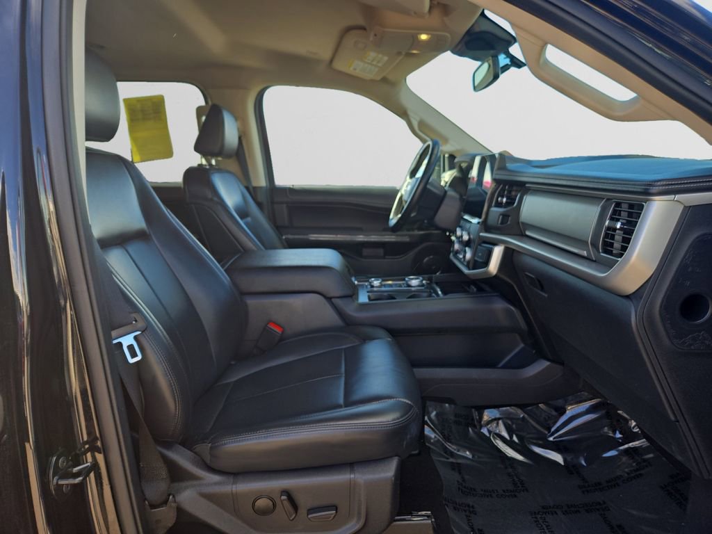 Used 2024 Ford Expedition Max XLT image 17