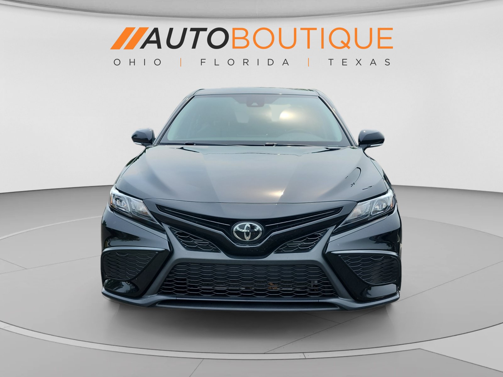 Used 2022 Toyota Camry SE FWD image 9