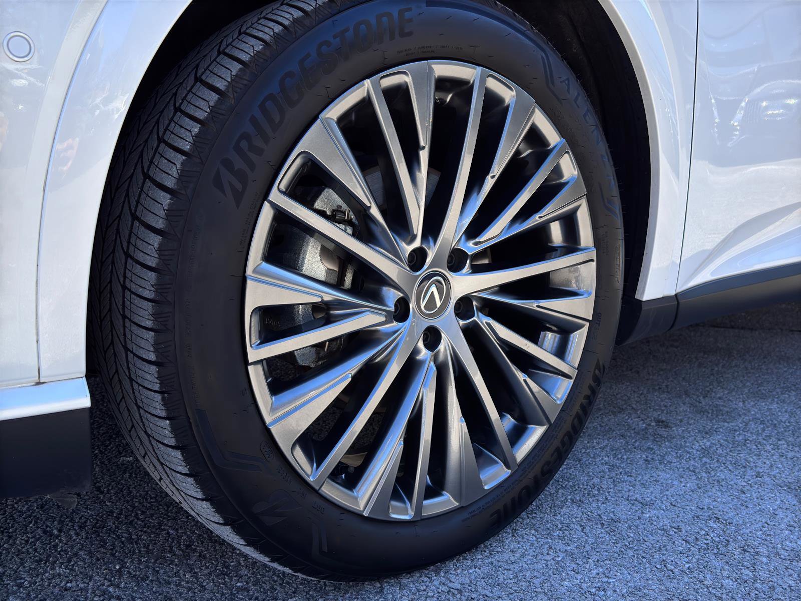 Used 2023 Lexus RX 350 w/ Accessory Package (Z1) image 15