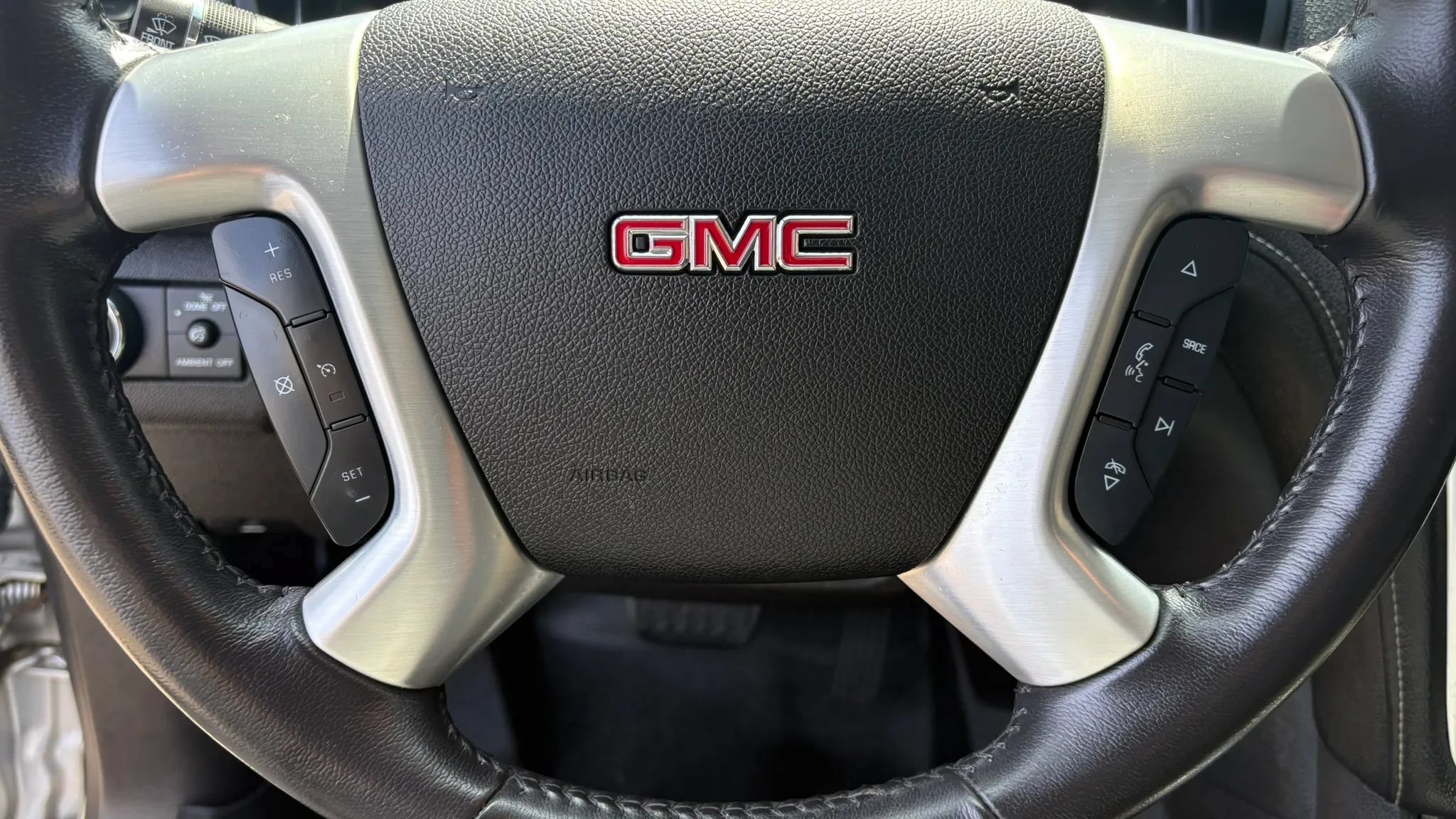 Used 2016 GMC Acadia SLT AWD/4WD image 18