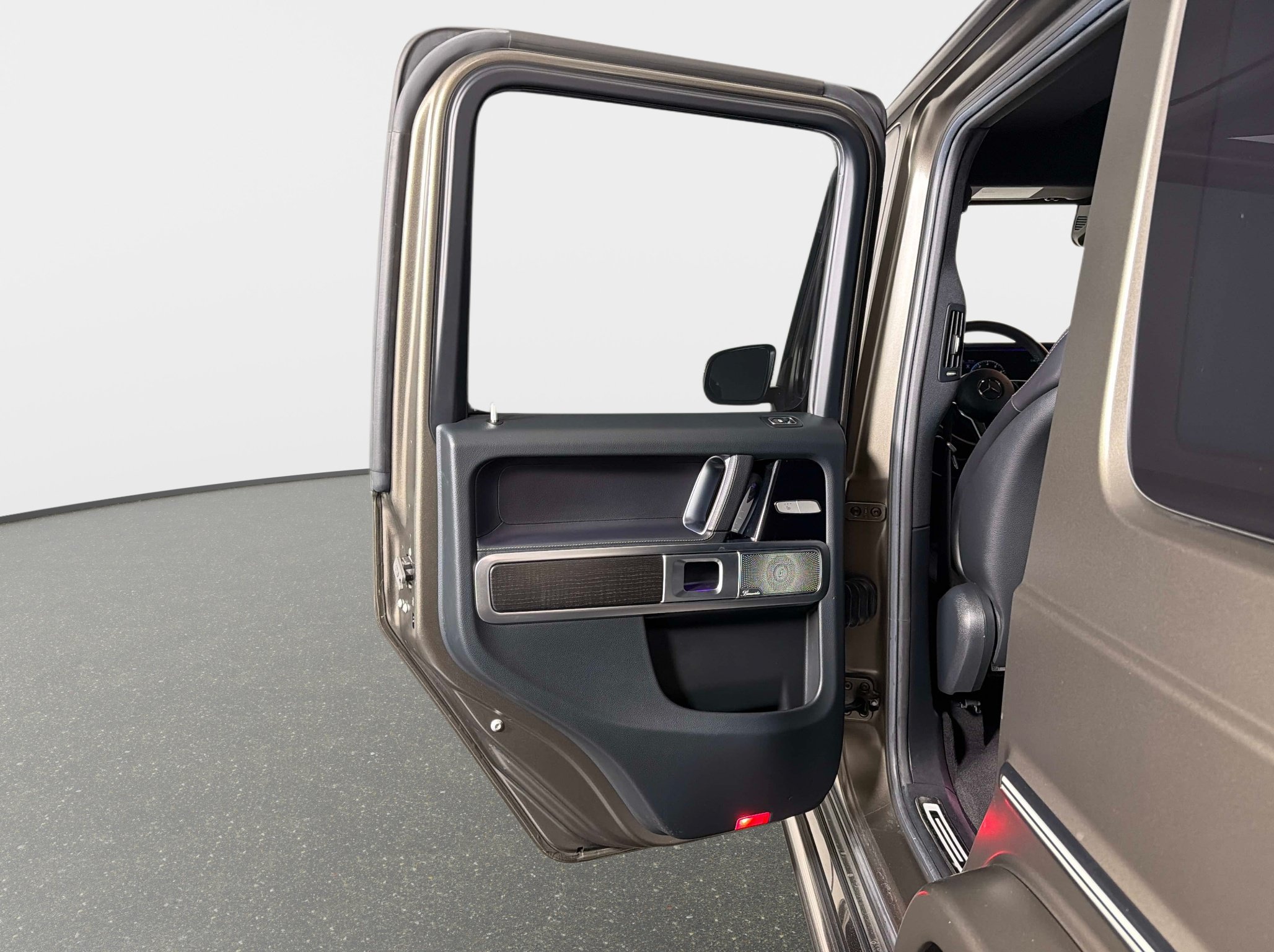 Used 2022 Mercedes-Benz G 550 image 28