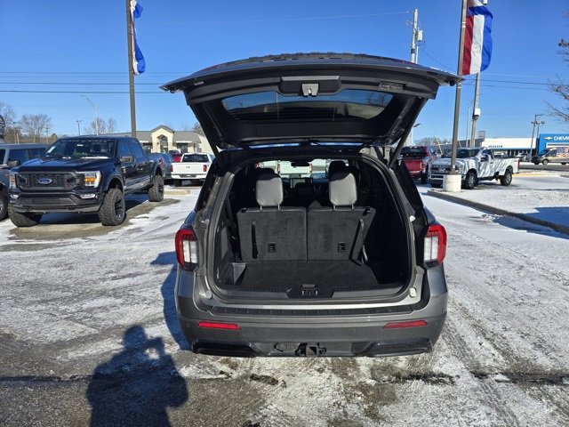 Used 2025 Ford Explorer ST-Line w/ ST-Line Street Pack image 14