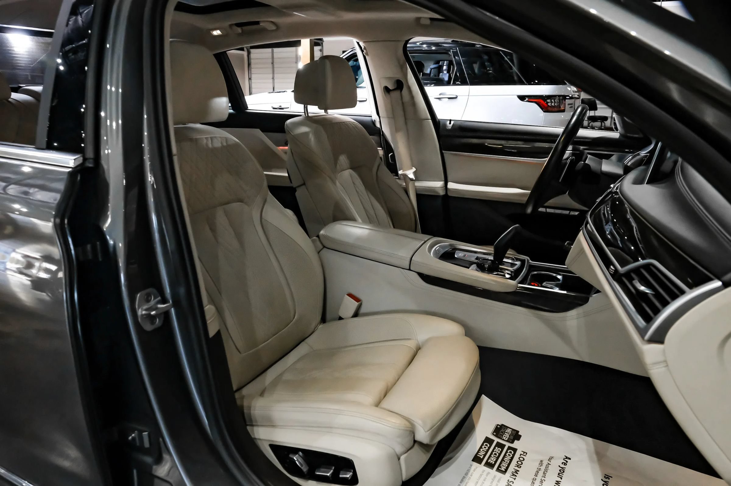 Used 2018 BMW 750i xDrive AWD/4WD image 40
