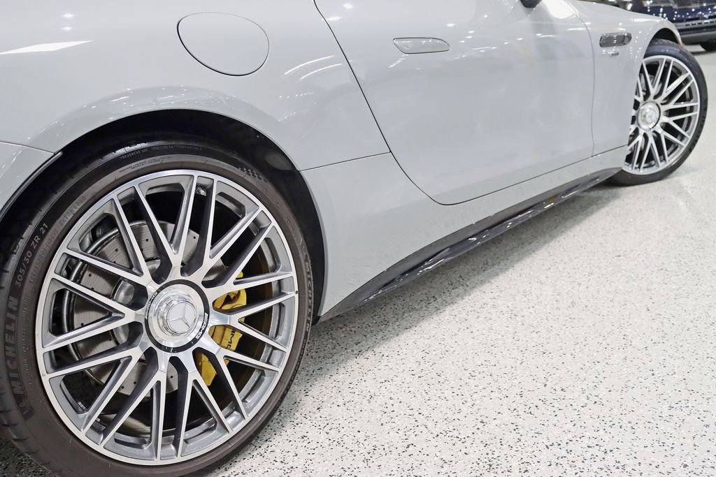 Used 2022 Mercedes-Benz SL 55 AMG 4MATIC w/ Driver Assistance Package image 15