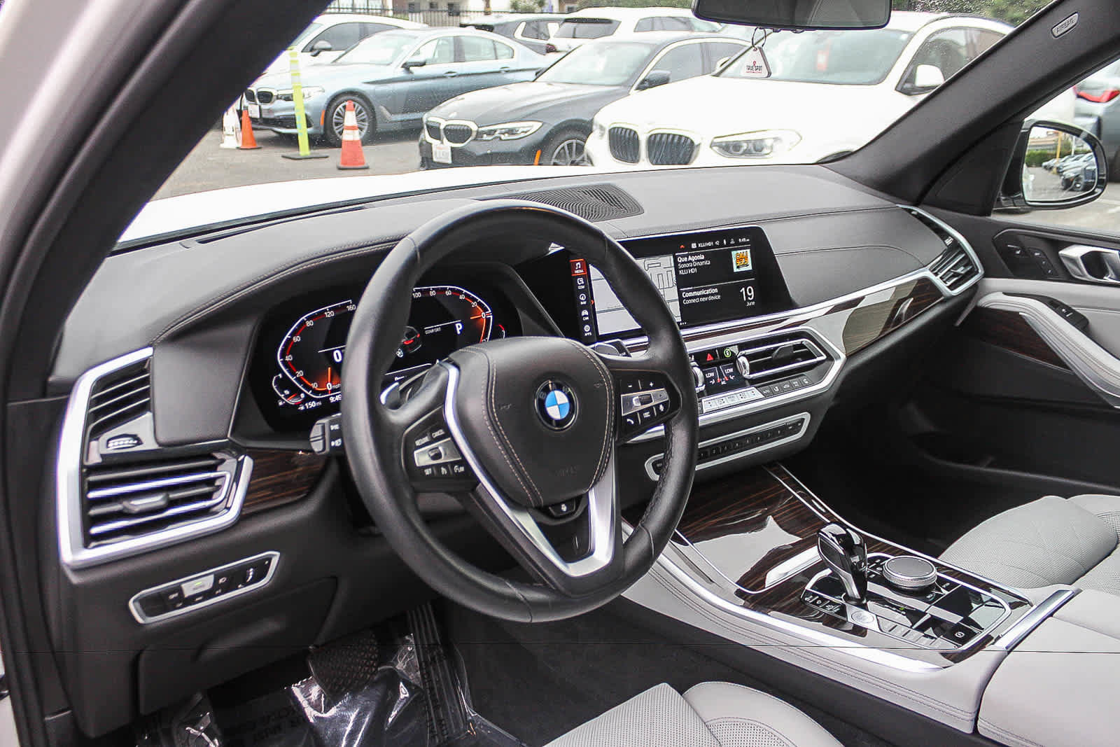 Certified 2023 BMW X5 sDrive40i w/ Luxury Seating Package RWD image 16