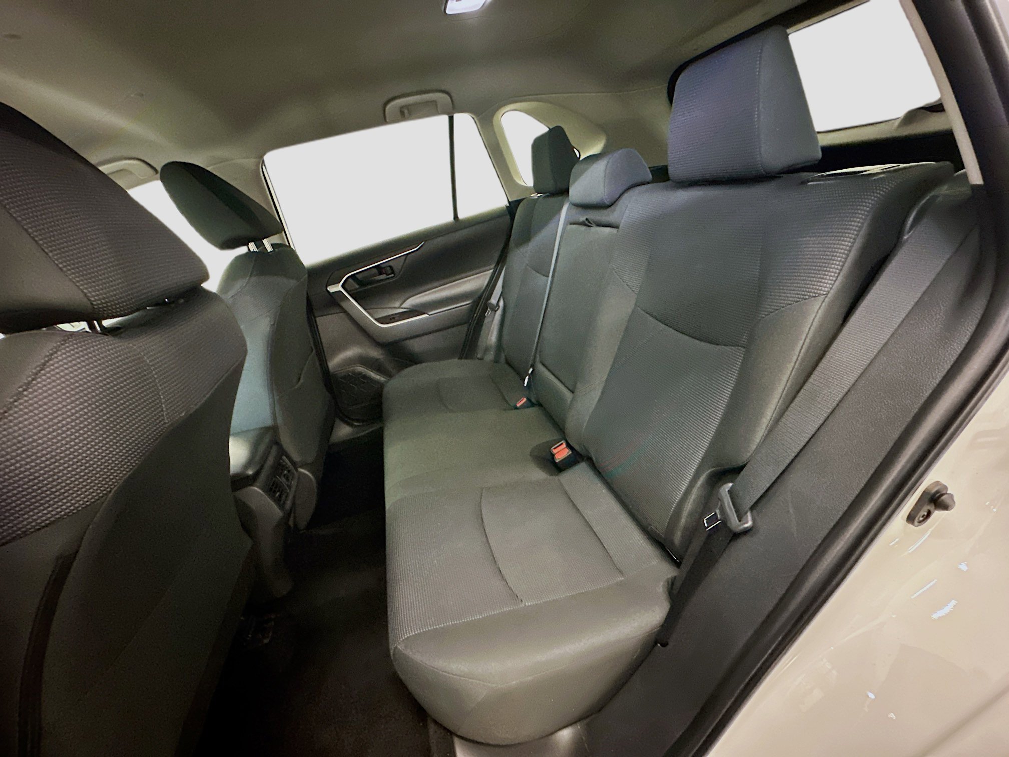 Used 2025 Toyota RAV4 LE image 29