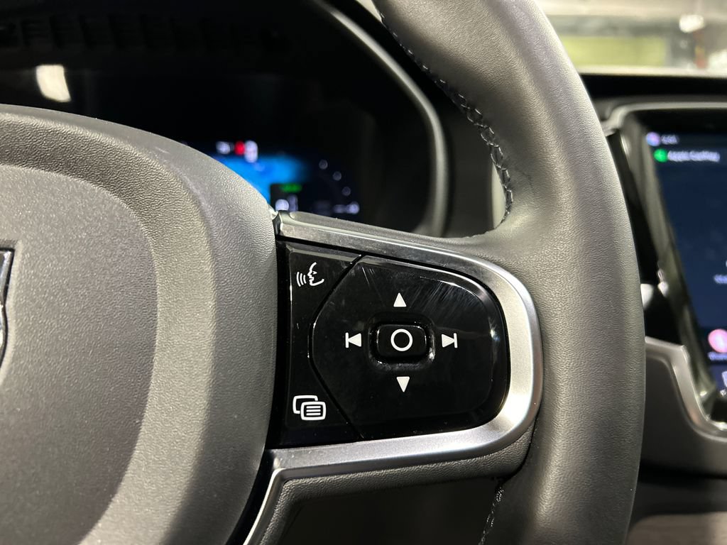 Certified 2024 Volvo XC90 T8 Ultimate w/ Protection Package Premier AWD/4WD image 14