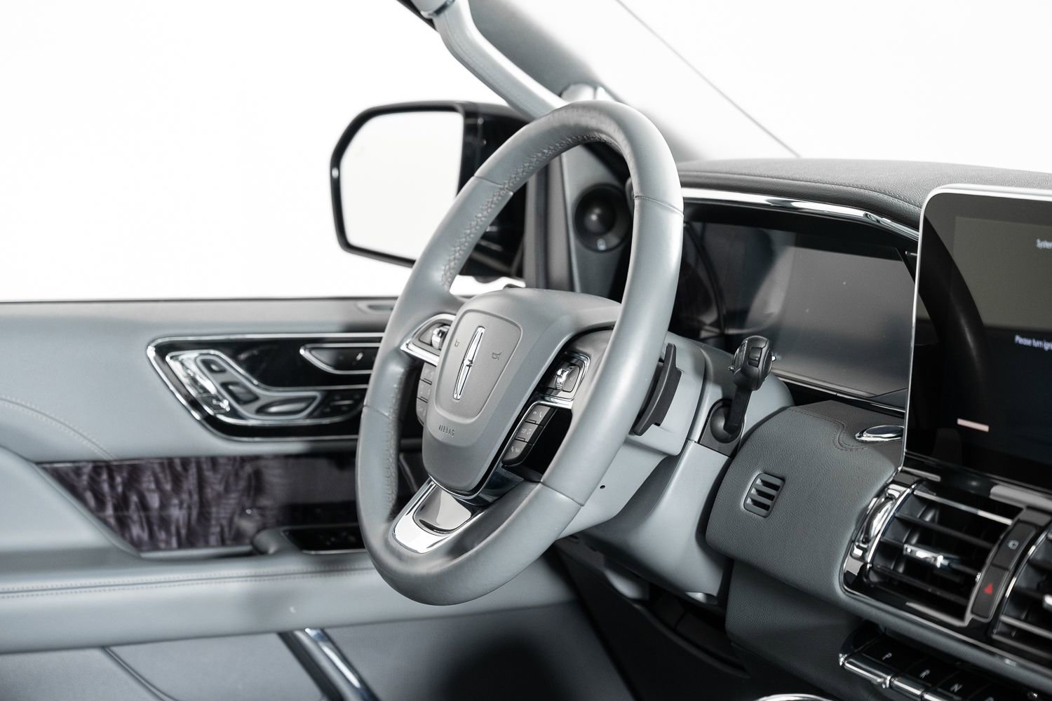 Used 2021 Lincoln Navigator L Reserve image 25