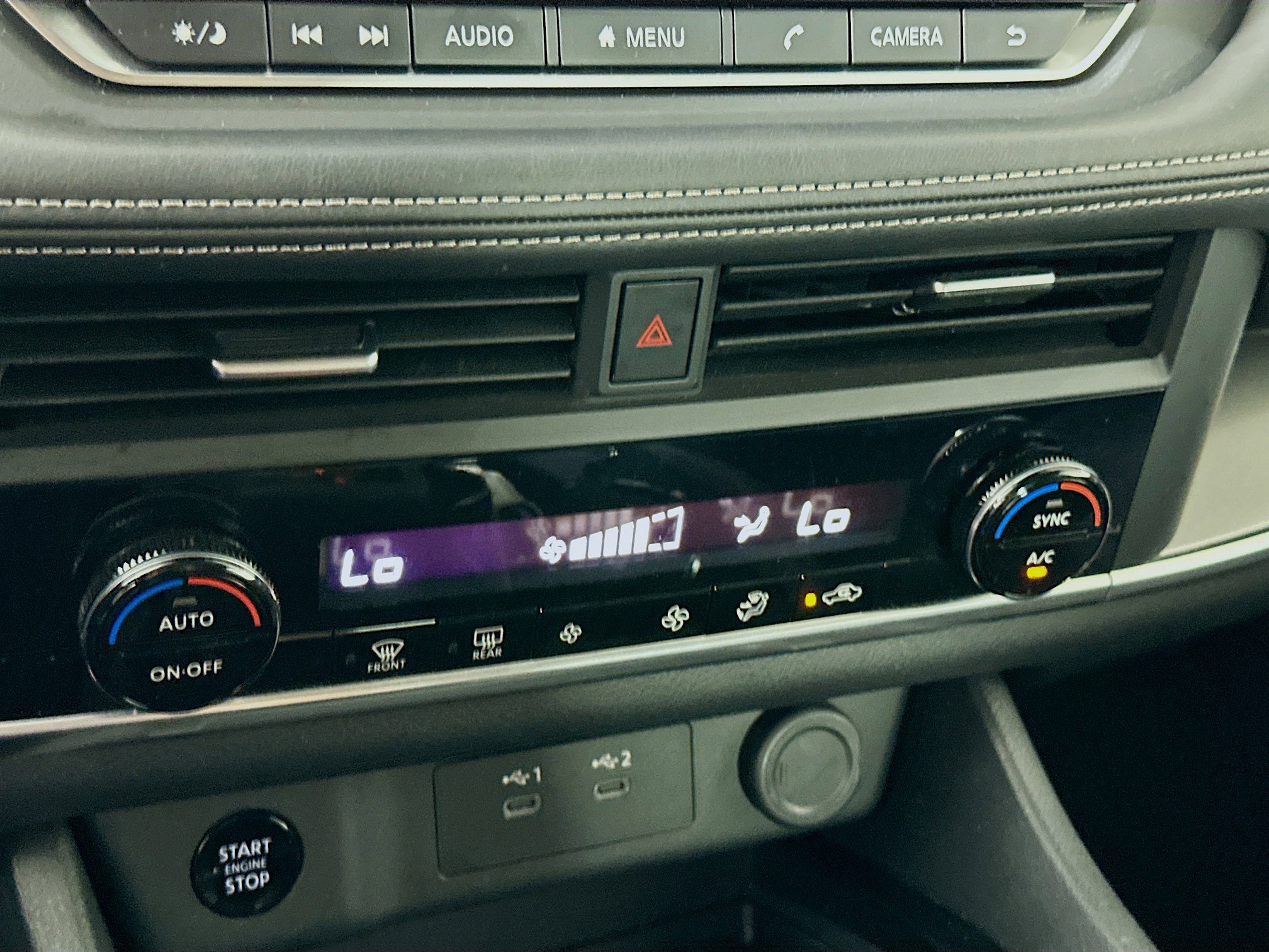 Used 2025 Nissan Rogue SV image 22