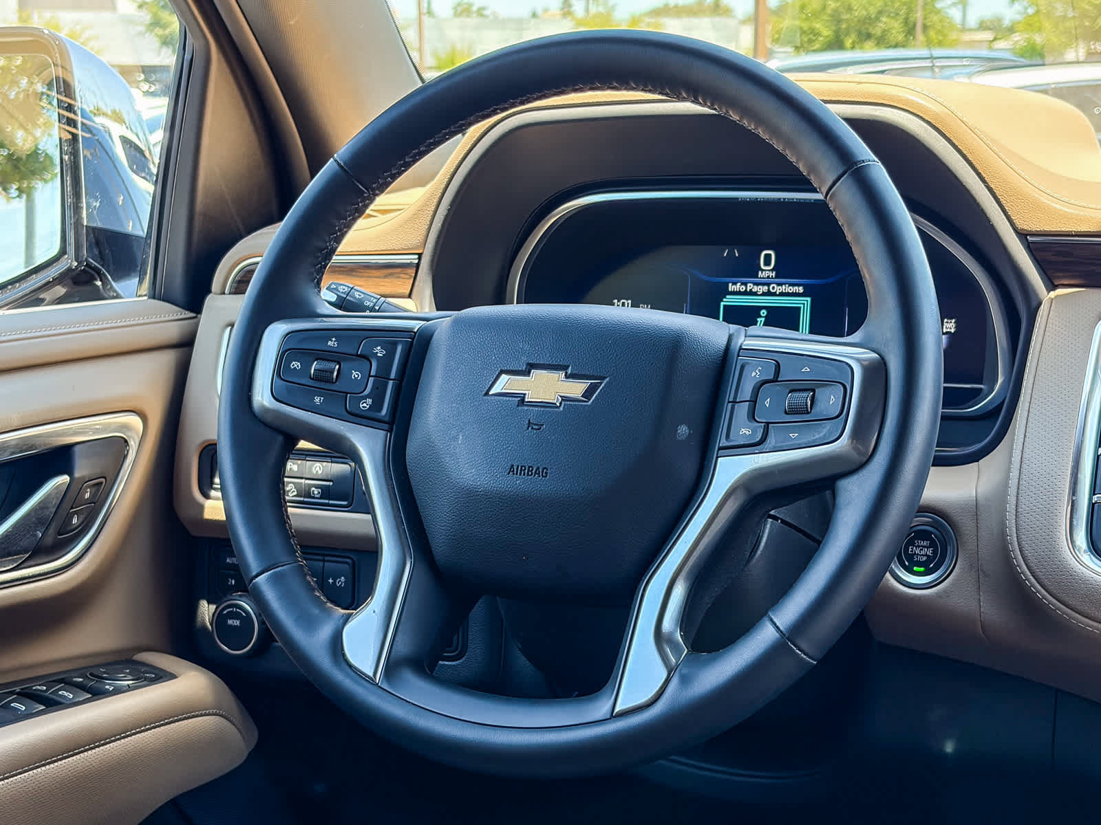 Used 2024 Chevrolet Tahoe Premier AWD/4WD image 15