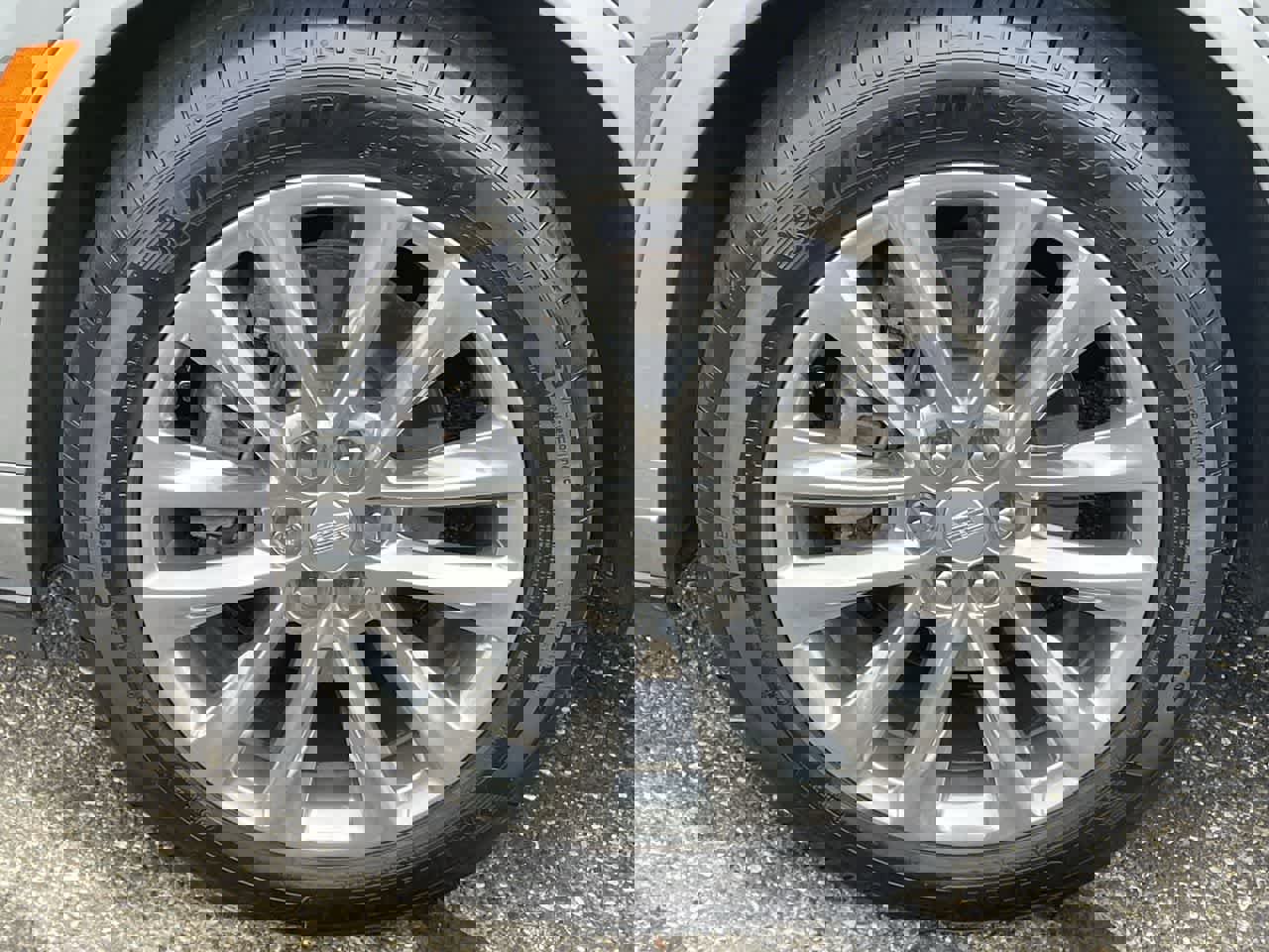 Certified 2024 Cadillac XT6 Premium Luxury w/ LPO, Floor Liner Package image 41