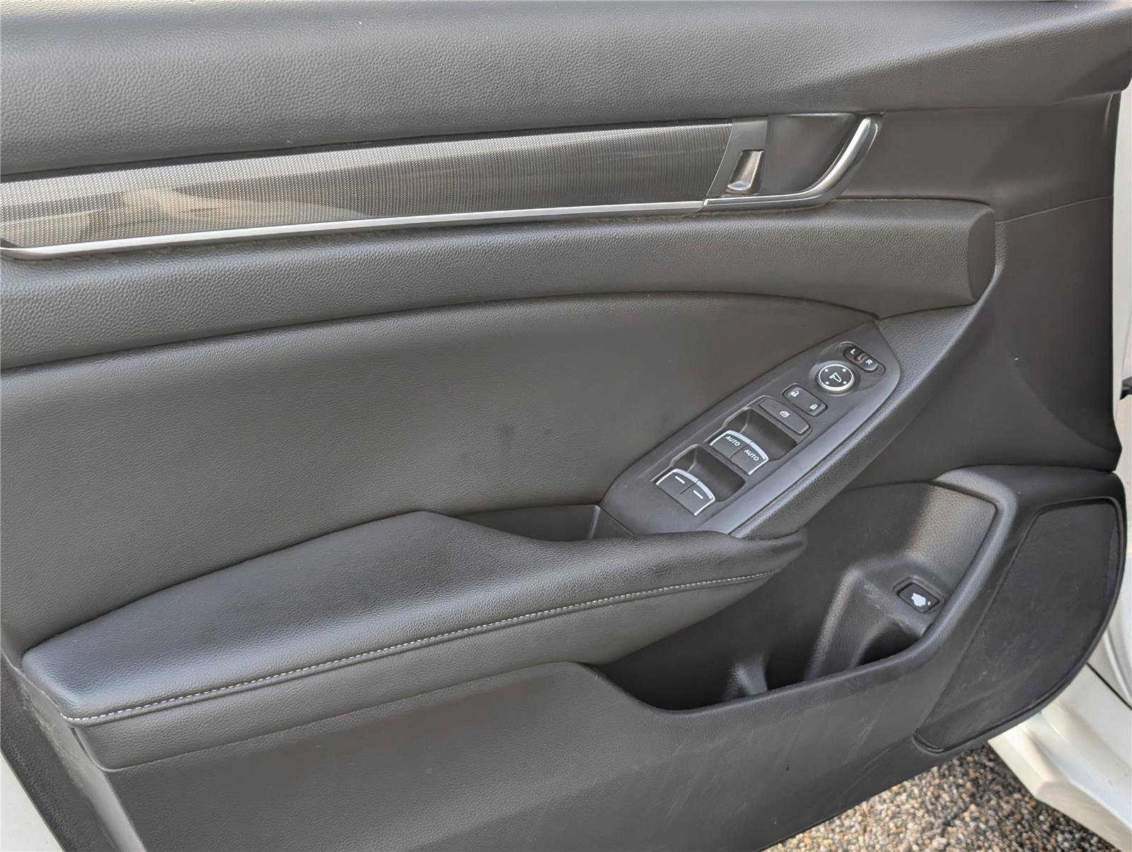 Used 2019 Honda Accord Sport image 13