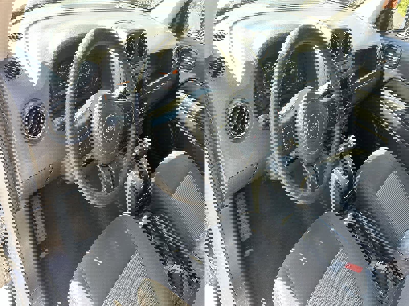 Used 2016 Jeep Patriot Sport w/ Power Value Group FWD image 2