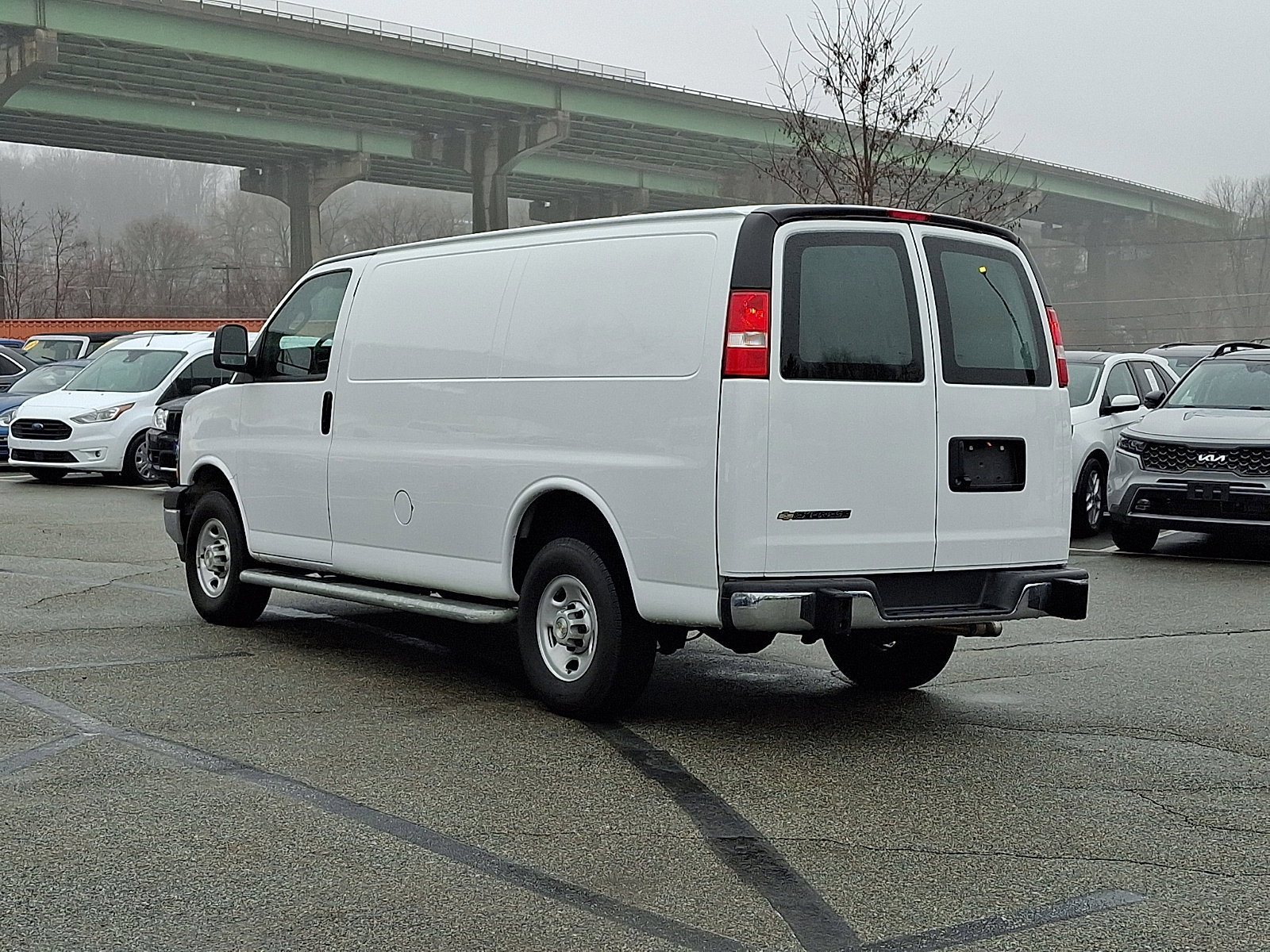 Used 2024 Chevrolet Express 2500 w/ Driver Convenience Package image 7