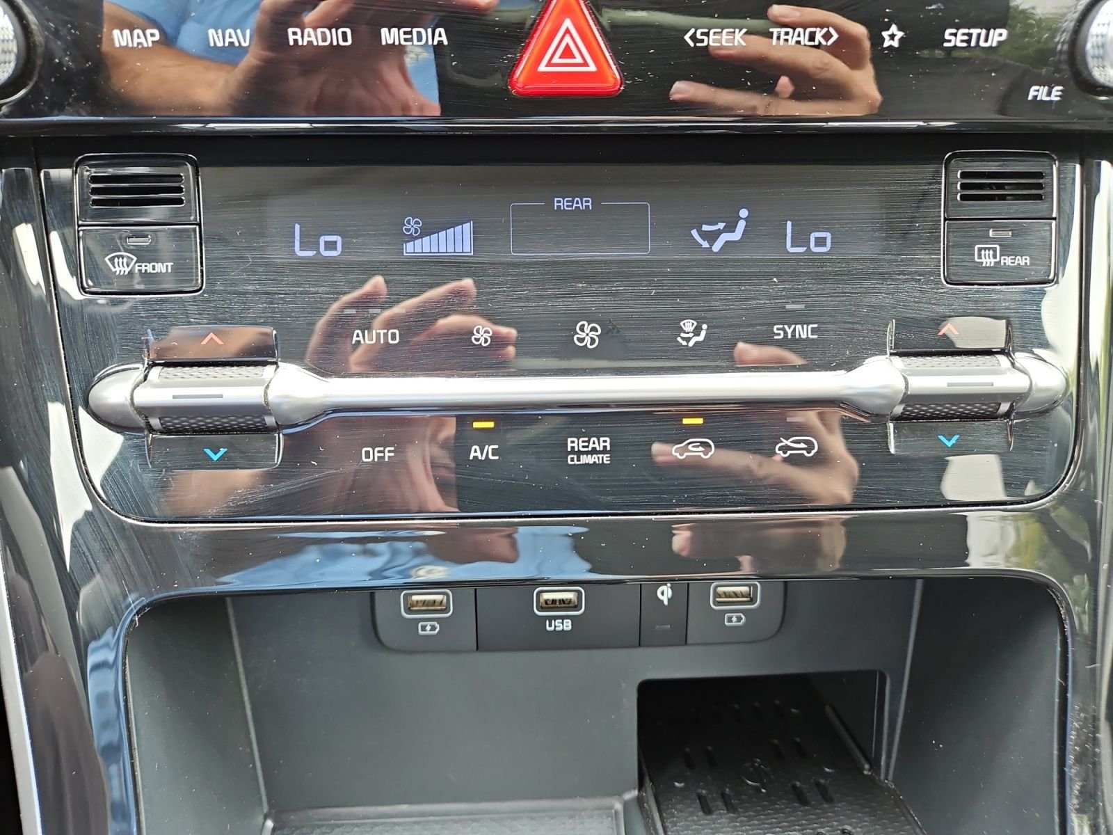 Used 2024 Kia Carnival SX FWD image 28