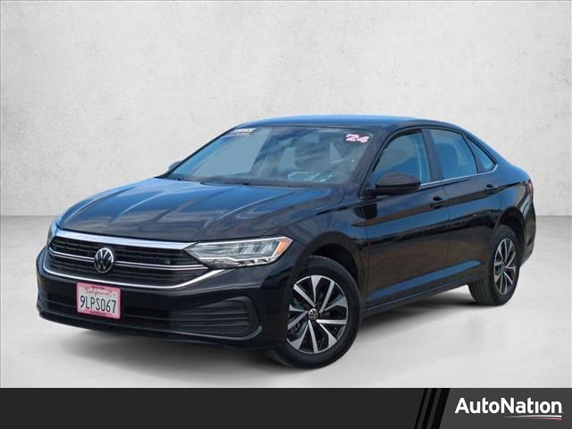 Used 2024 Volkswagen Jetta S image 1