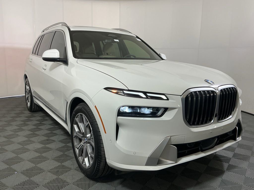 Certified 2024 BMW X7 xDrive40i image 4