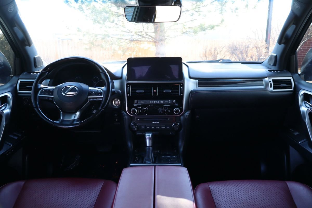 Used 2022 Lexus GX 460 Luxury w/ Off Road Package image 16