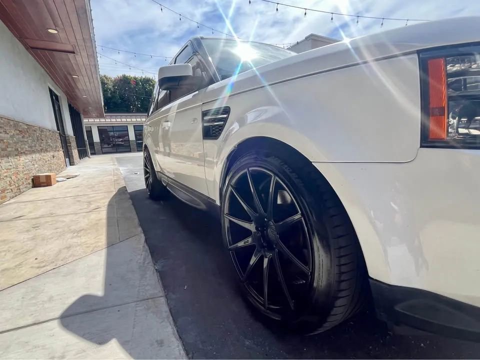 Used 2013 Land Rover Range Rover Sport HSE image 9