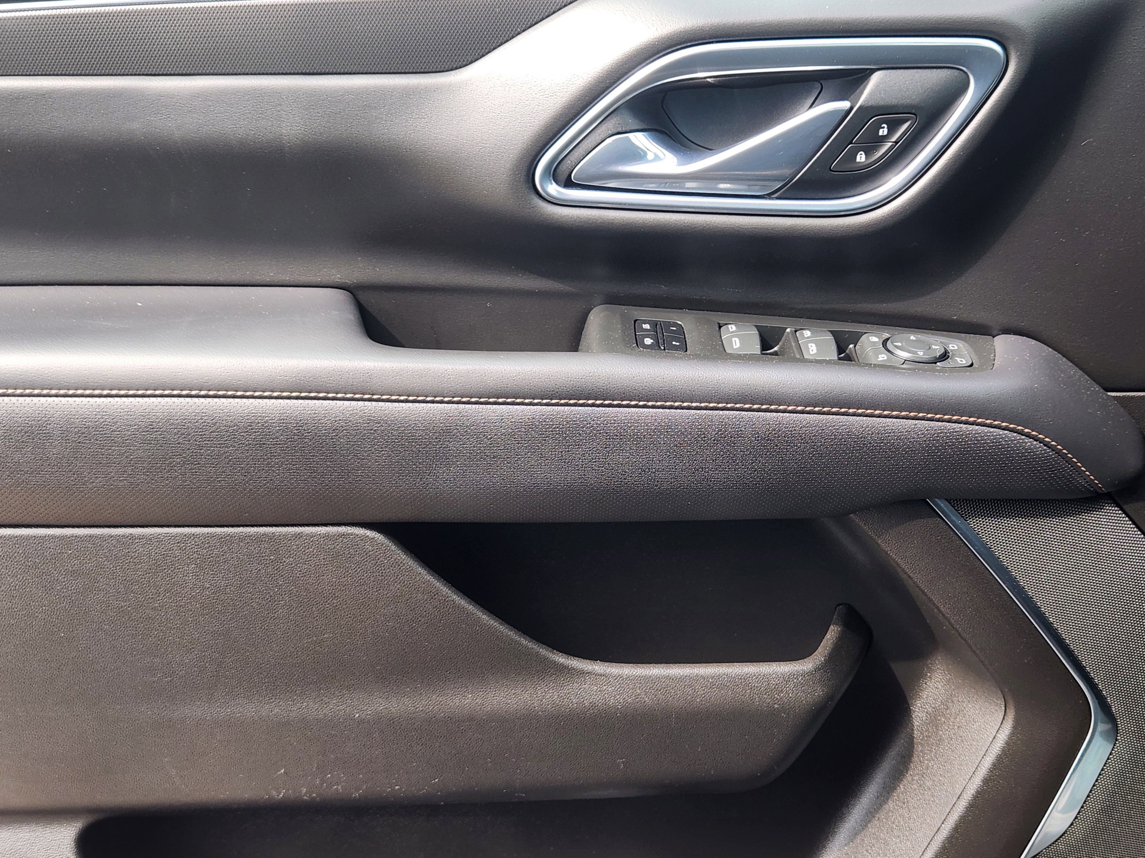 Used 2021 GMC Yukon AT4 w/ AT4 Premium Package image 24