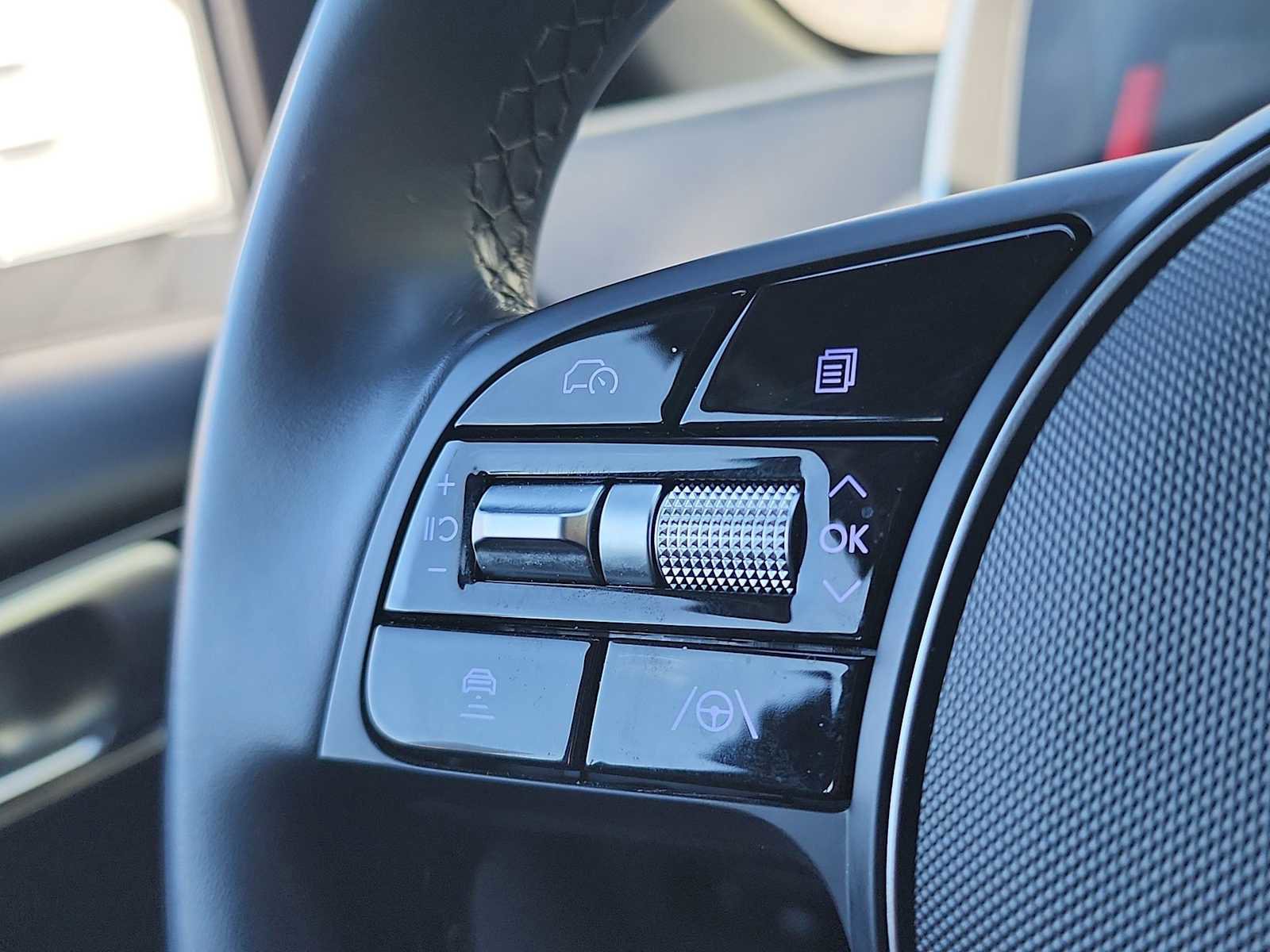 Used 2024 Hyundai Ioniq 6 SE RWD image 29