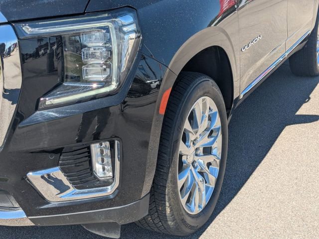 Used 2022 GMC Yukon XL SLT w/ SLT Premium Package image 9