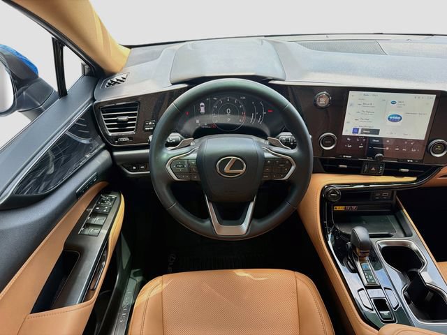 Used 2025 Lexus NX 250 FWD w/ Accessory Package (2T) image 17