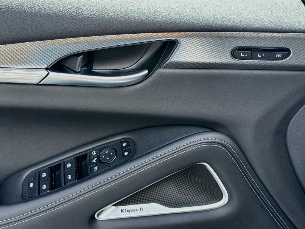 New 2027 INFINITI QX60 Luxe w/ Cargo Package FWD image 18