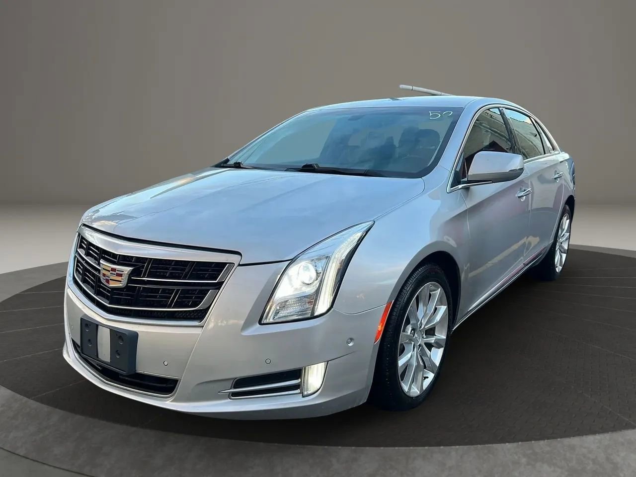 Used 2016 Cadillac XTS Luxury image 1