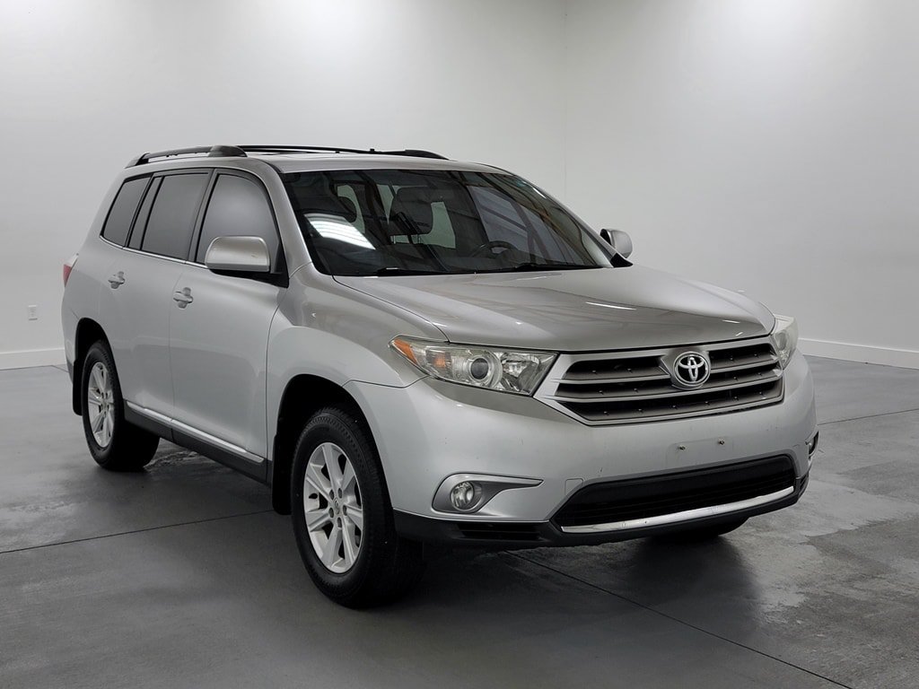 Used 2013 Toyota Highlander SE AWD/4WD image 2