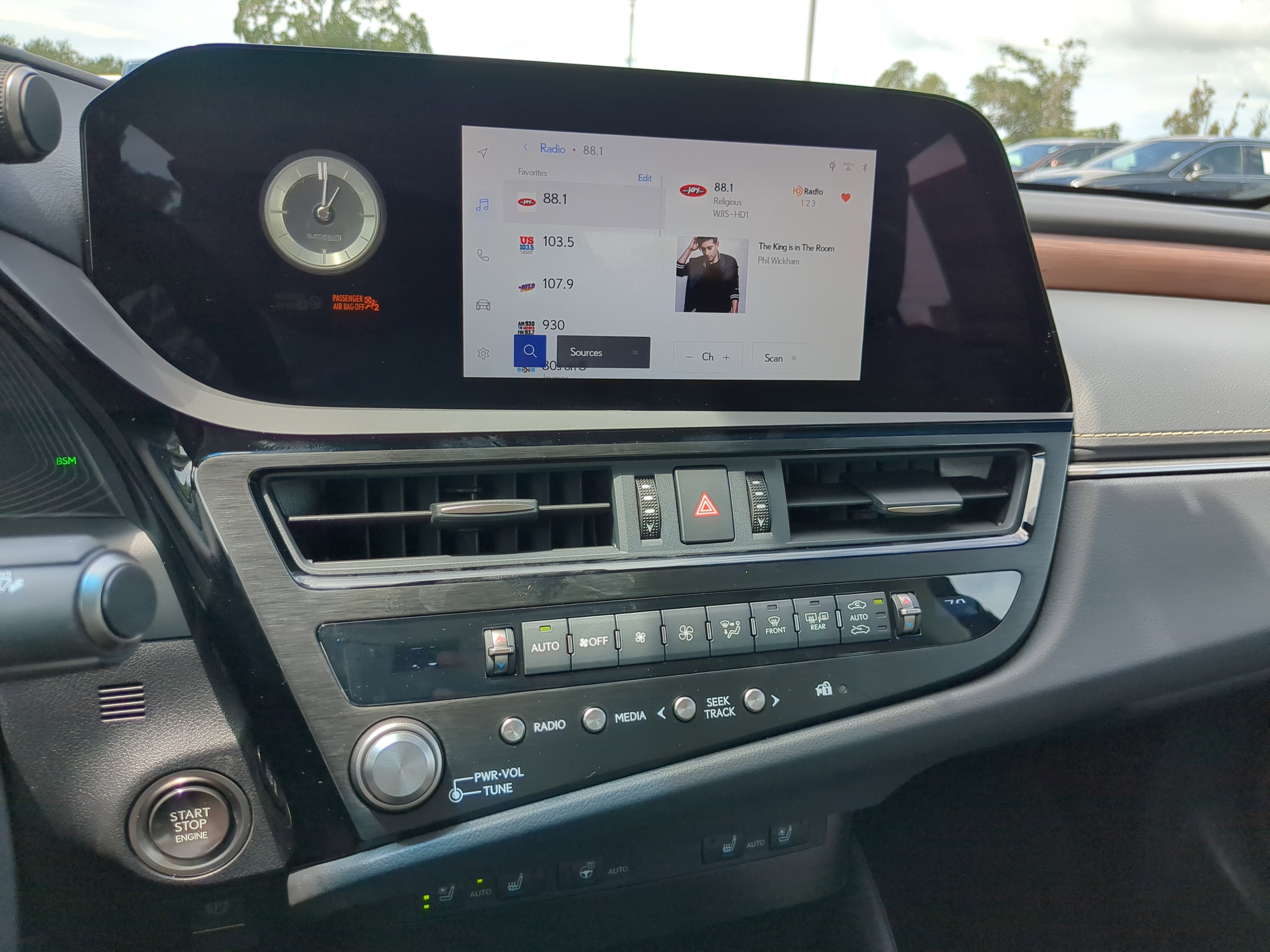 New 2025 Lexus ES 350 w/ Premium Package image 20