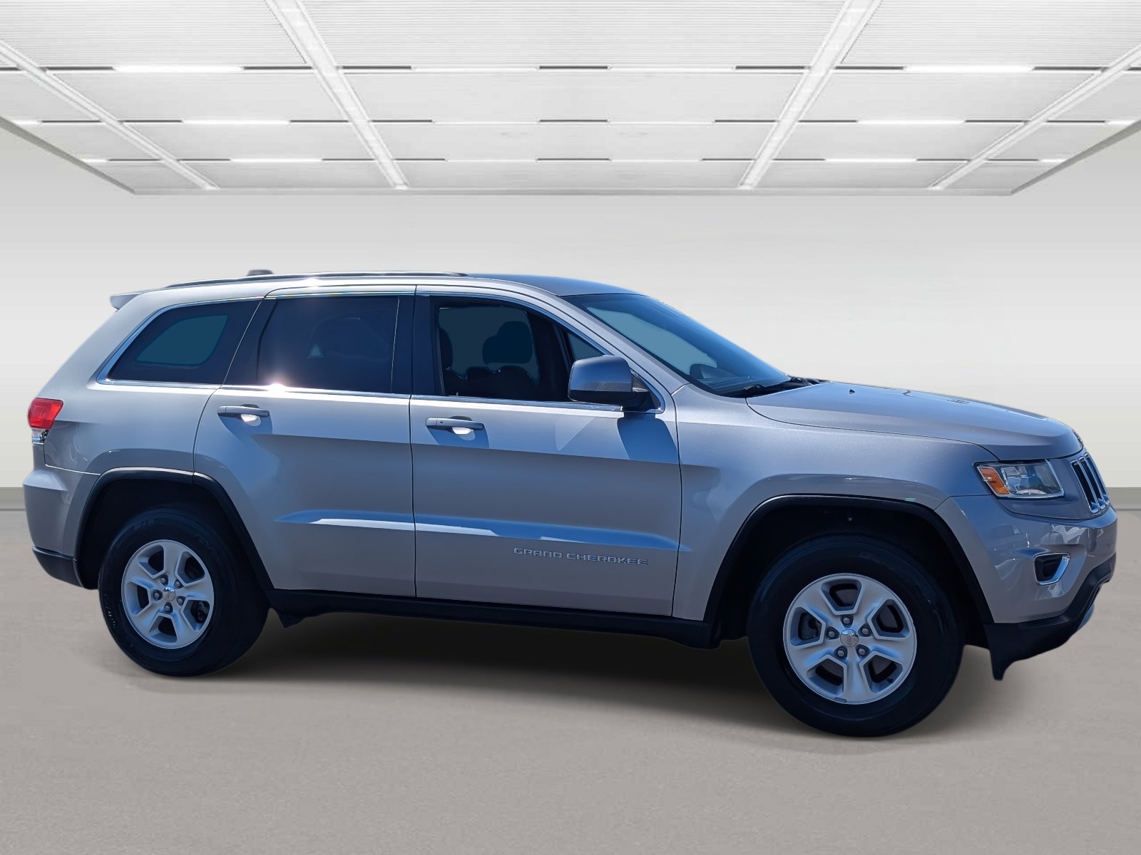 Used 2015 Jeep Grand Cherokee Laredo image 5