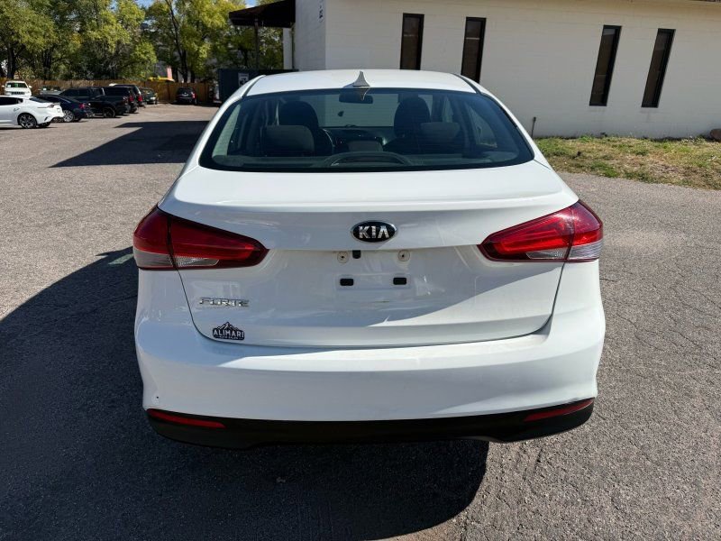 Used 2017 Kia Forte LX image 6