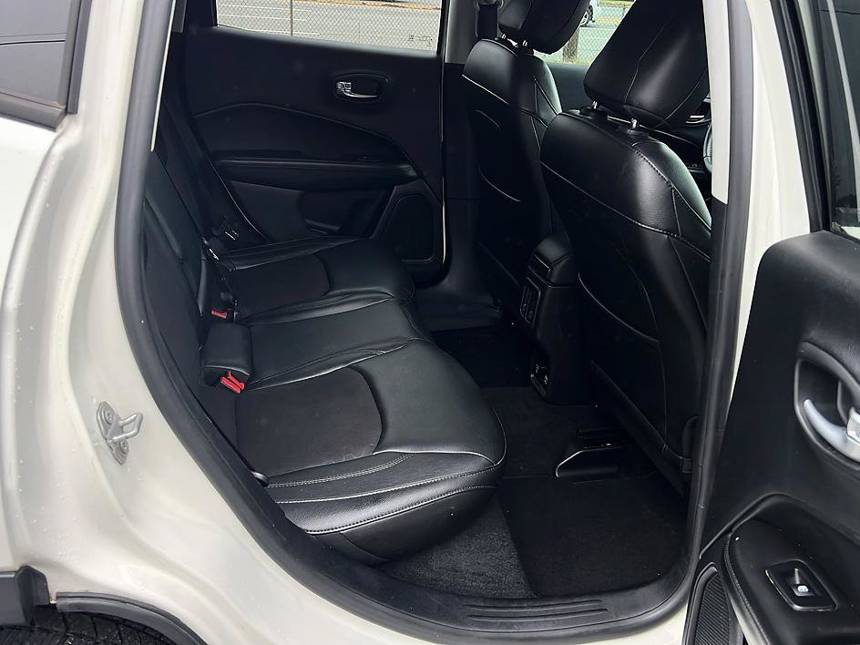 Used 2018 Jeep Compass Latitude w/ Popular Equipment Group FWD image 30