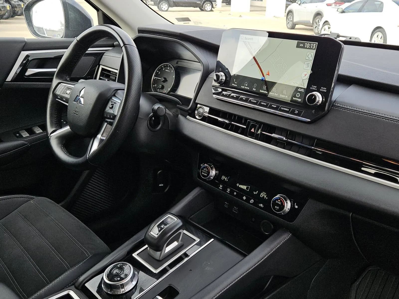 Used 2024 Mitsubishi Outlander SE Black Edition image 24