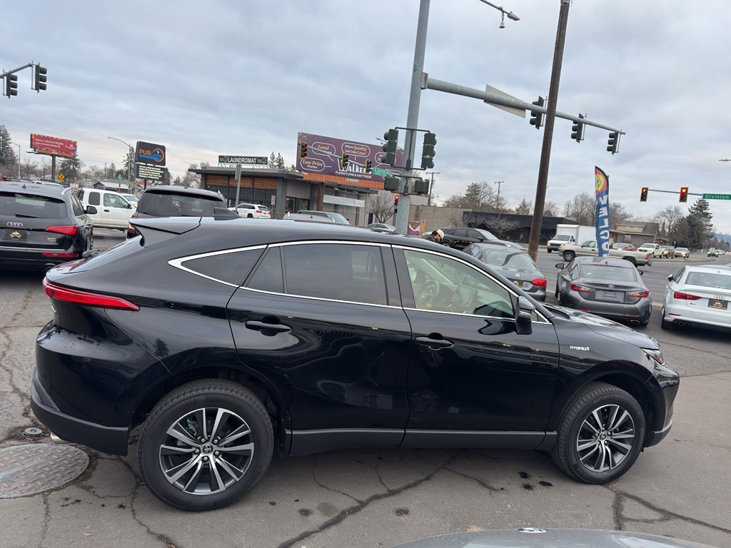 Used 2021 Toyota Venza LE image 7